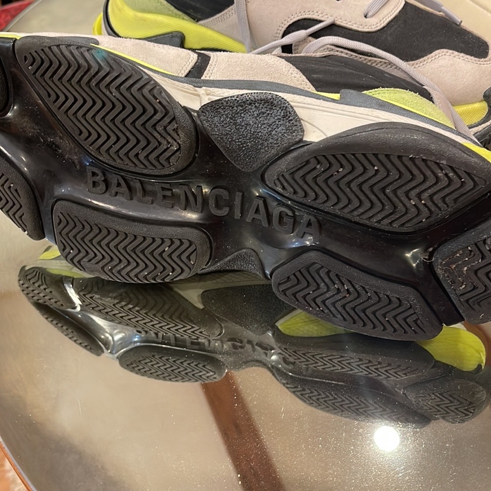 Balenciaga Triple S men’s sneakers size 10. Authentic and in good condition - Picture 13 of 13